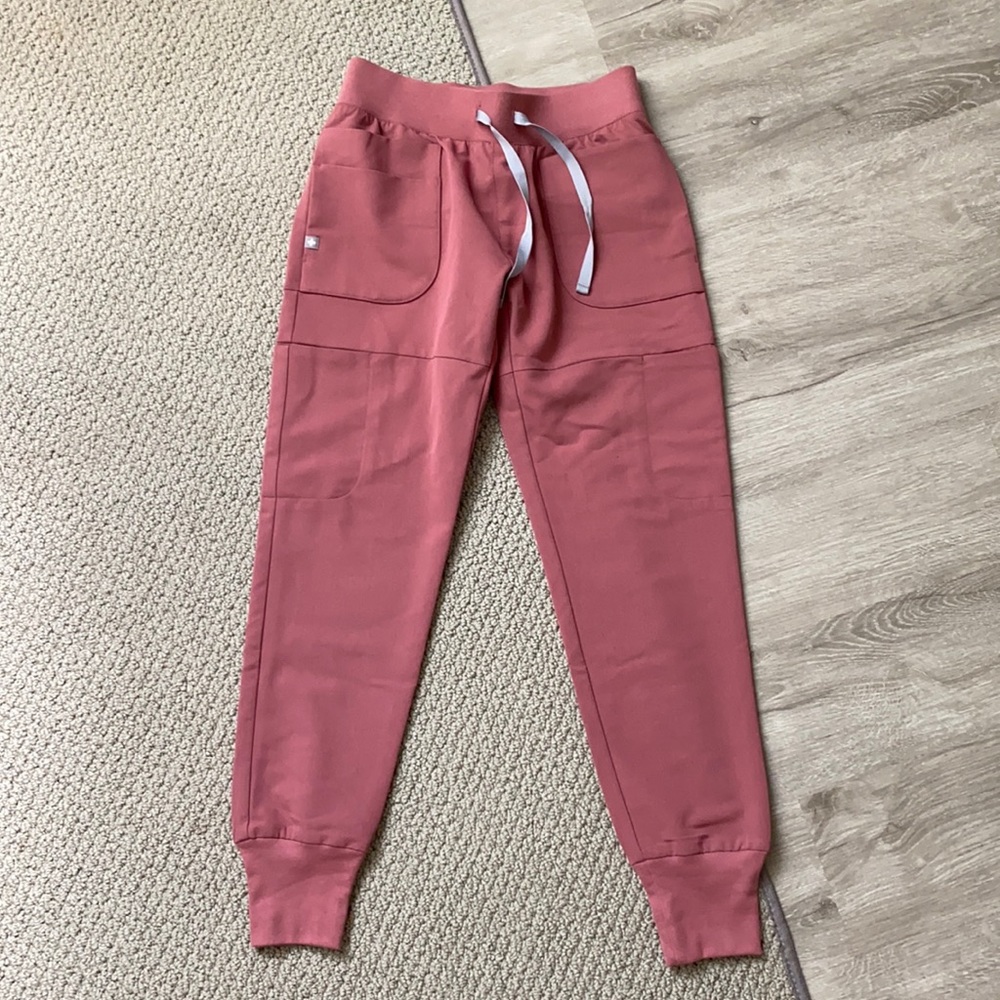 "Nepal" petite skinny jogger scrub pant